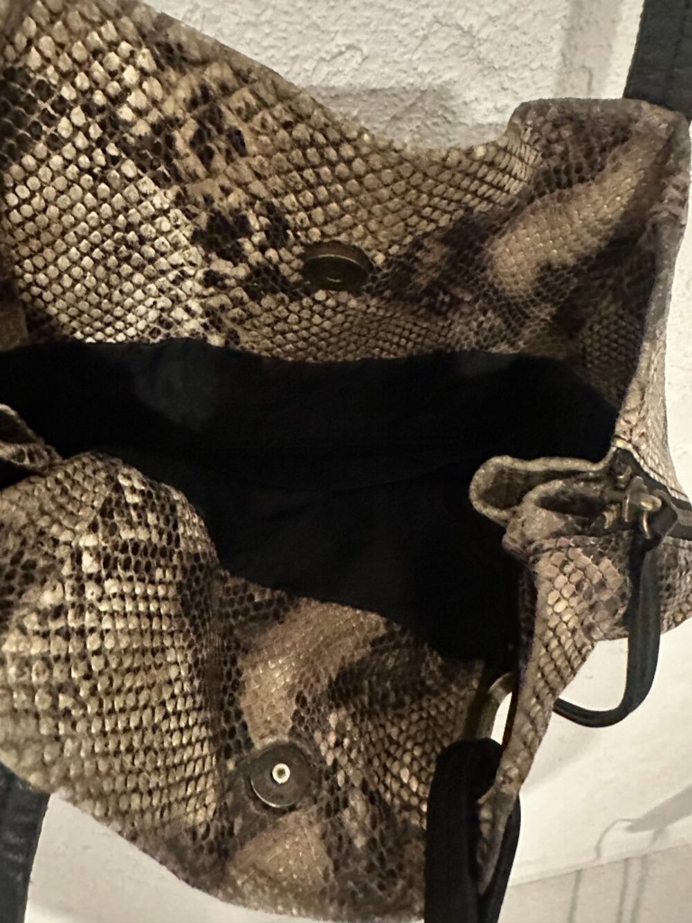 Title: Hiroko Koshino Sac Snake Print Shoulder Bag–Expandable Designer Tote - Picture 6 of 11